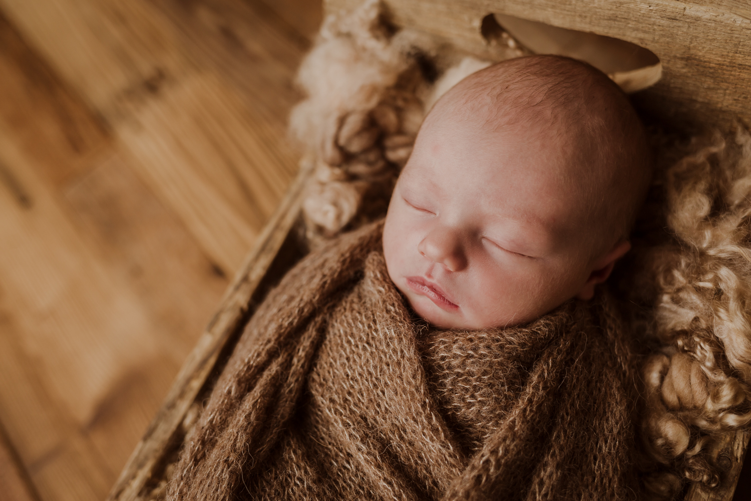 babyfotograf-neugeborenenfotografie-korneuburg-wien-familienfotograf-neugeborenenfotograf_newbornatelier