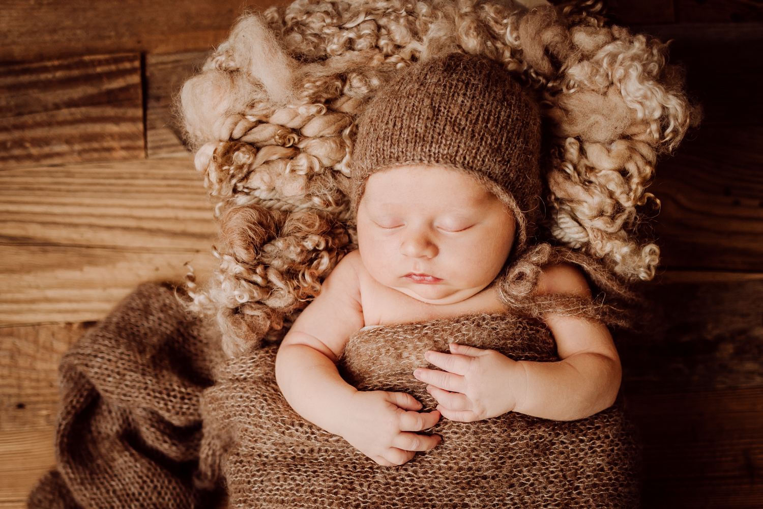 babyfotograf-neugeborenenfotografie-korneuburg-wien-familienfotograf-neugeborenenfotograf_newbornatelier