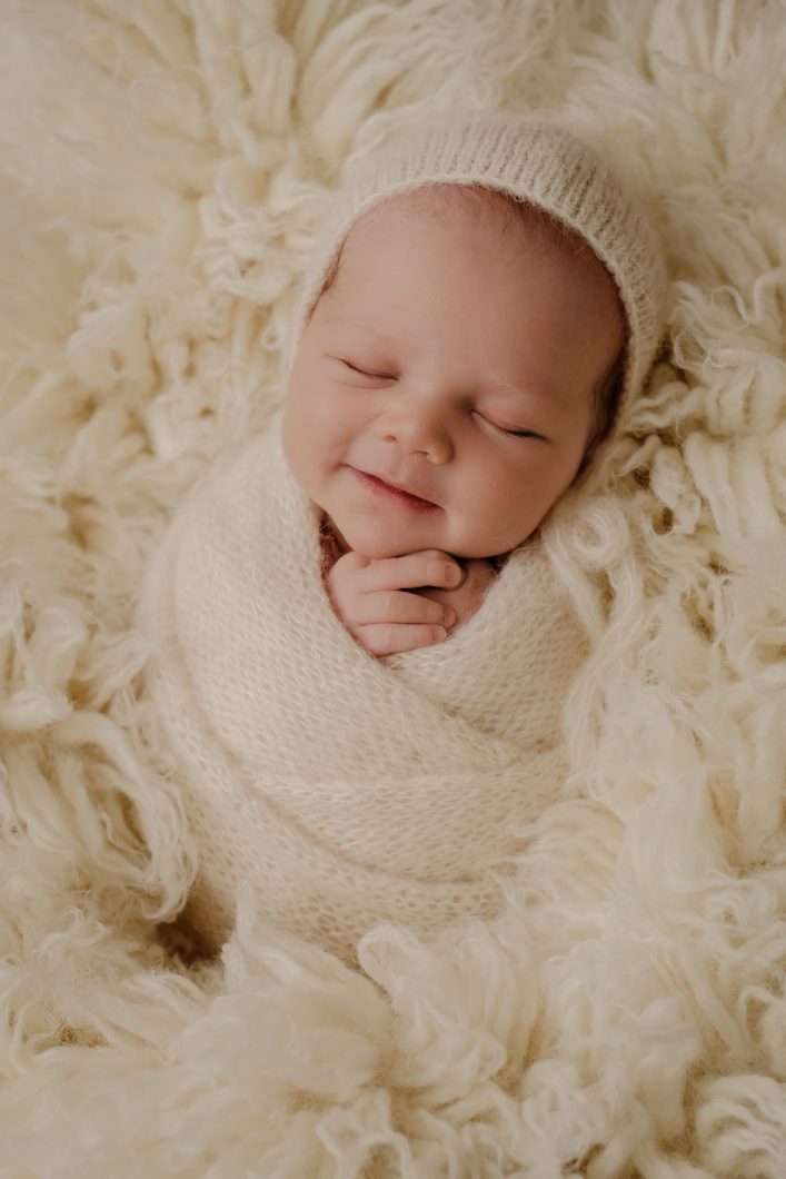 babyfotograf-neugeborenenfotografie-korneuburg-wien-familienfotograf-neugeborenenfotograf_newbornatelier